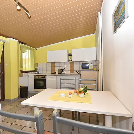 Apartment Vesna *